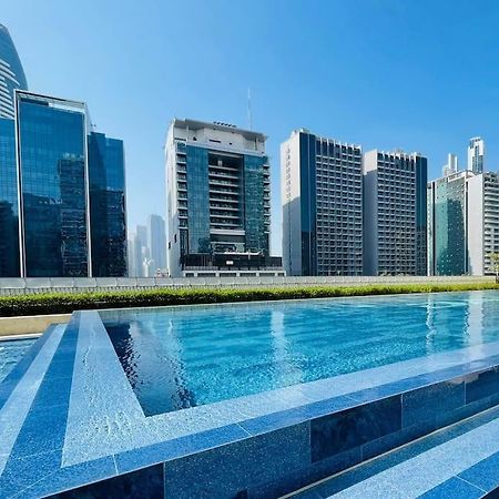 Vera Residences By Damac I 1Br Luxury Aparthotel Дубай Екстериор снимка